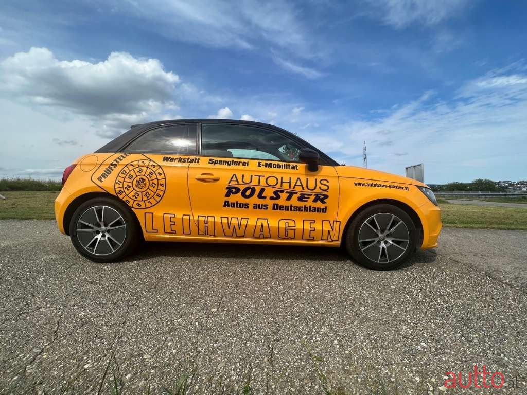 2011' Audi A1 photo #3