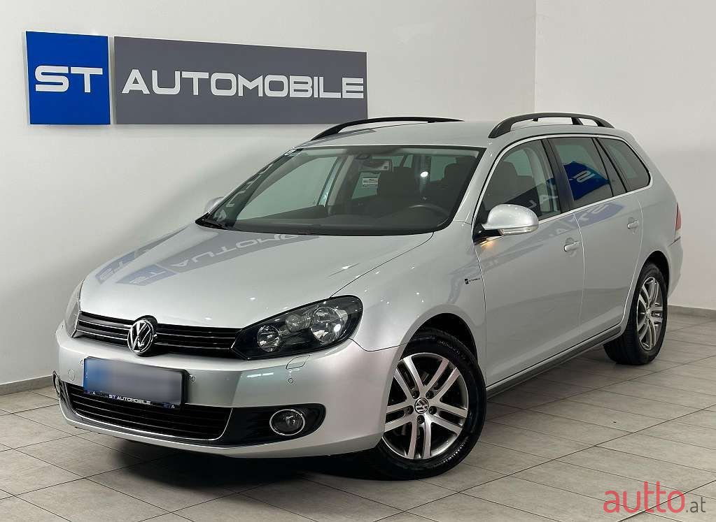 2010' Volkswagen Golf photo #1