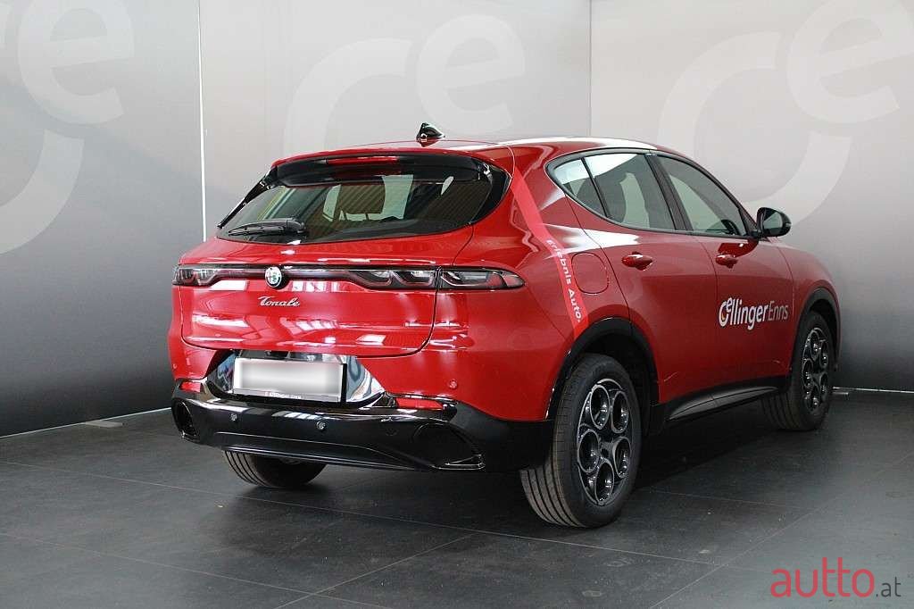 2024' Alfa Romeo Tonale photo #4