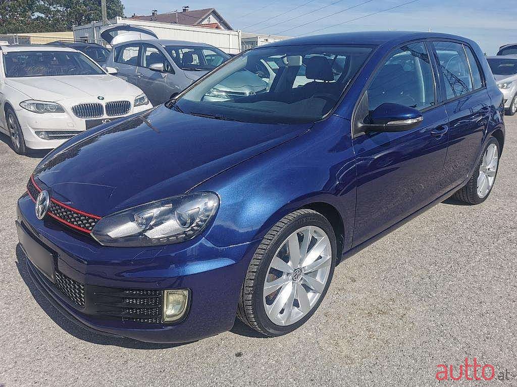 2011' Volkswagen Golf photo #3