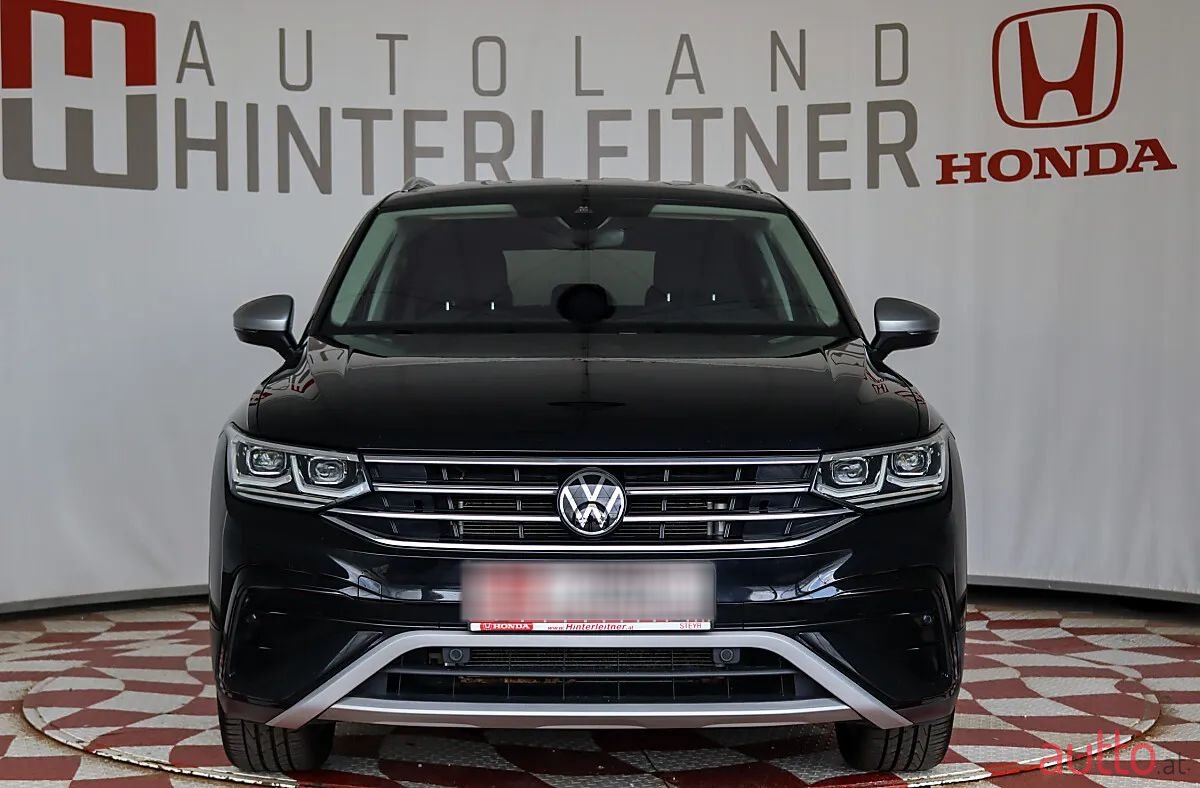 2023' Volkswagen Tiguan Allspace photo #6