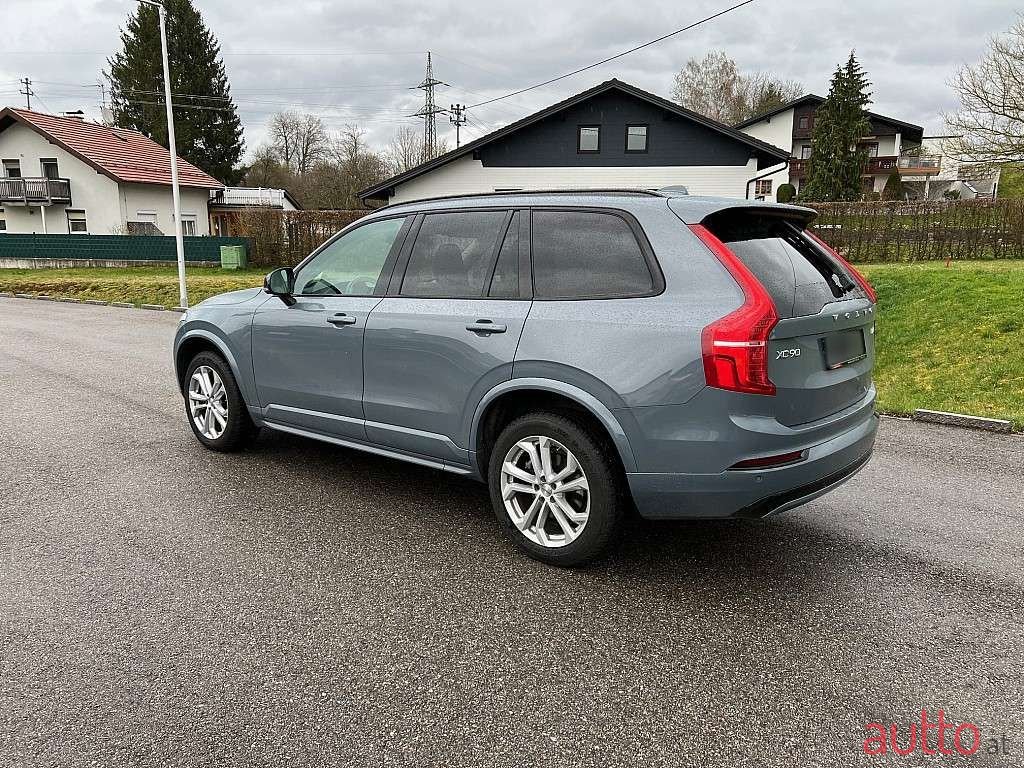 2022' Volvo XC90 photo #3