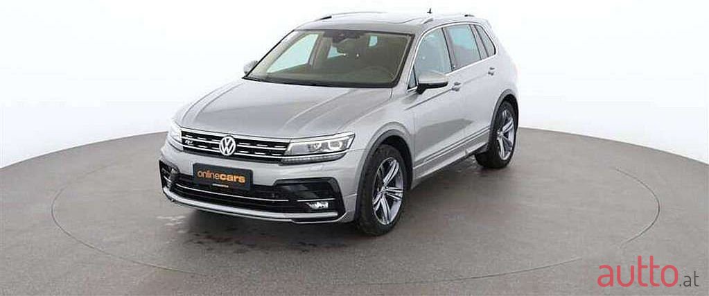 2017' Volkswagen Tiguan photo #1