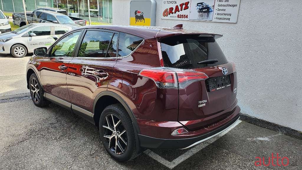 2016' Toyota RAV4 photo #3