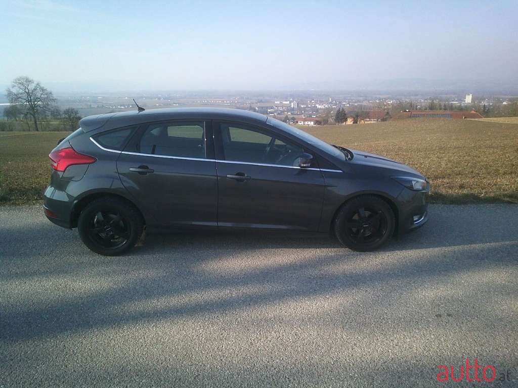 2015' Ford Focus photo #1