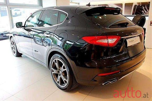 2016' Maserati Levante photo #3