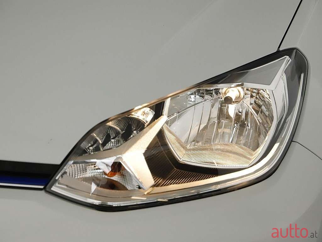 2021' Volkswagen Up! photo #5