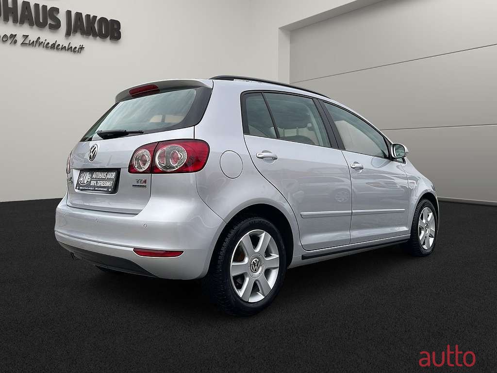 2014' Volkswagen Golf photo #2