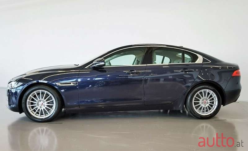 2016' Jaguar Xe photo #1