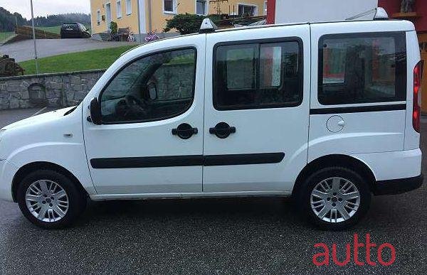 2010' Fiat Doblo photo #4