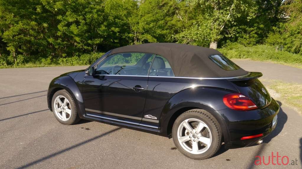 2015' Volkswagen Beetle photo #3