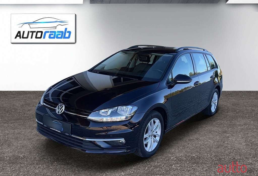 2020' Volkswagen Golf photo #1