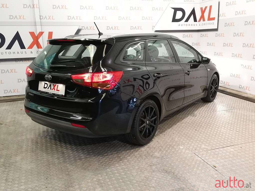 2013' Kia Ceed photo #3