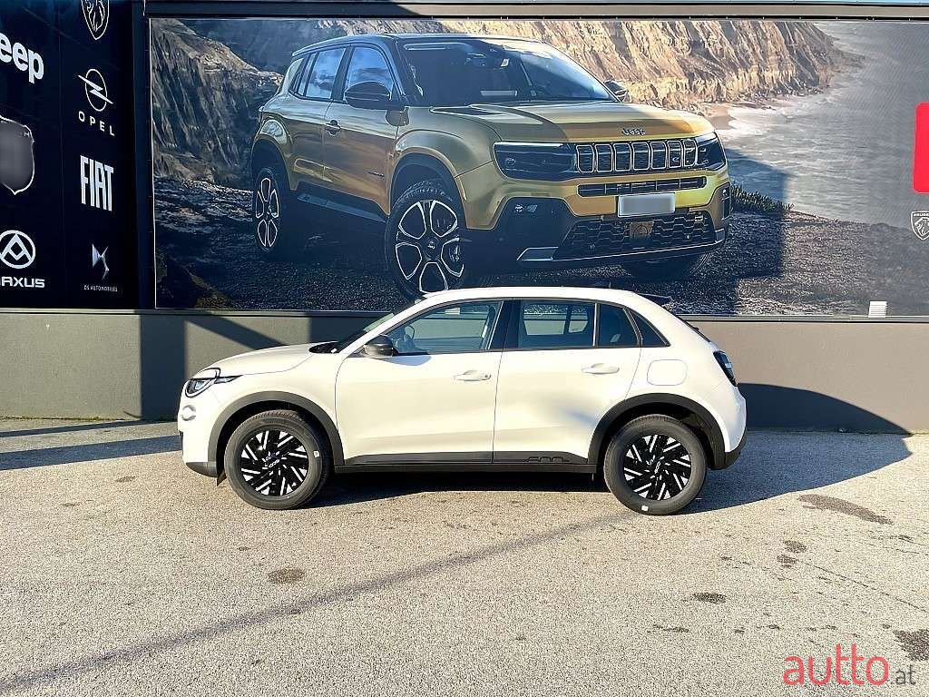 2024' Fiat 600 photo #2