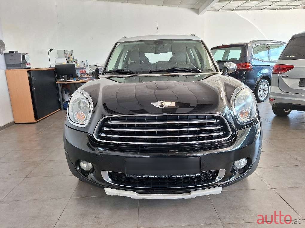 2011' MINI Countryman photo #2