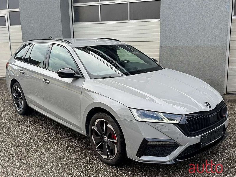 2021' Skoda Octavia photo #2