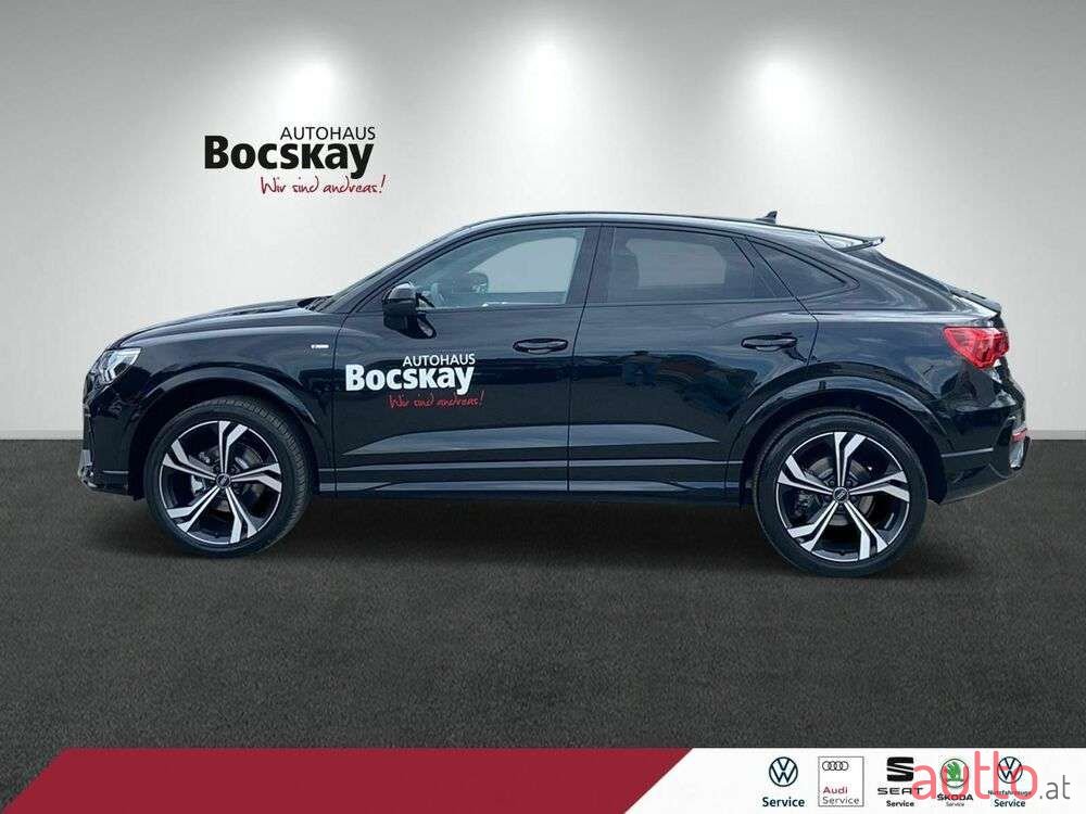 2022' Audi Q3 photo #2