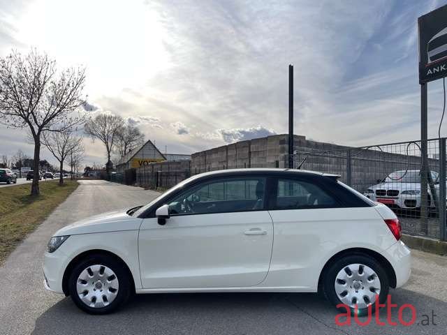 2011' Audi A1 photo #3