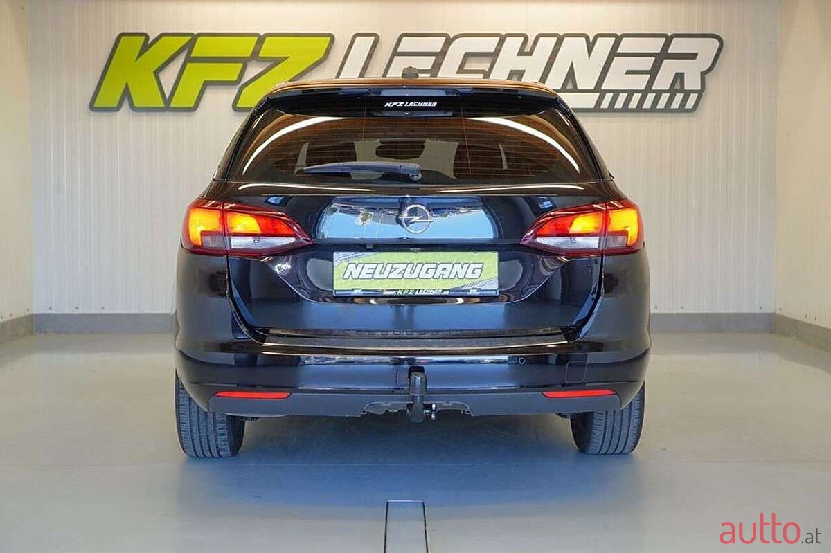 2020' Opel Astra photo #4