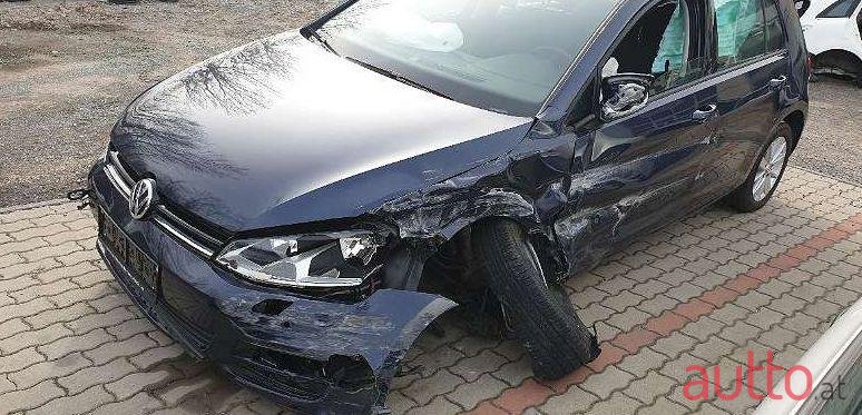 2016' Volkswagen Golf photo #1