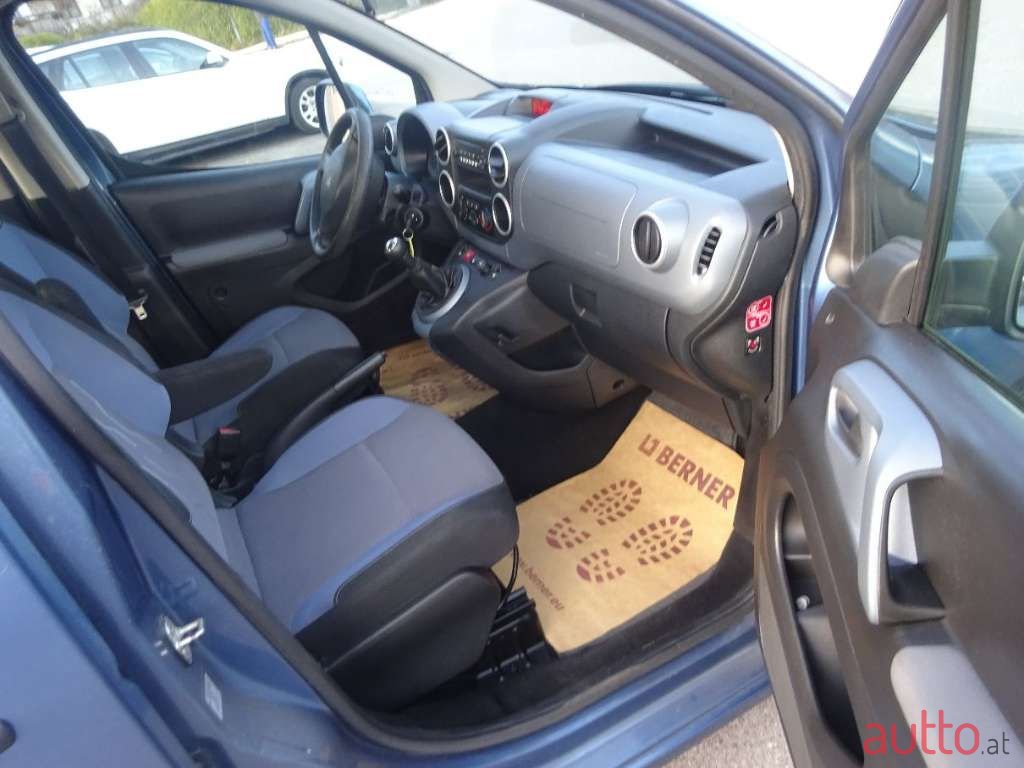 2013' Peugeot Partner photo #2