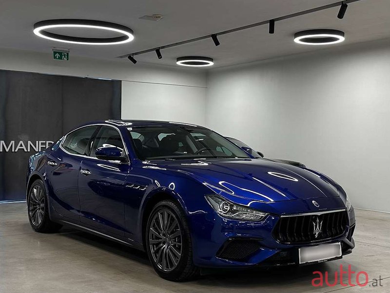 2018' Maserati Ghibli photo #2