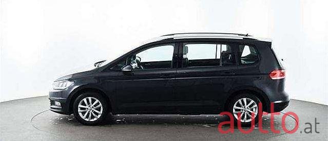 2015' Volkswagen Touran photo #1