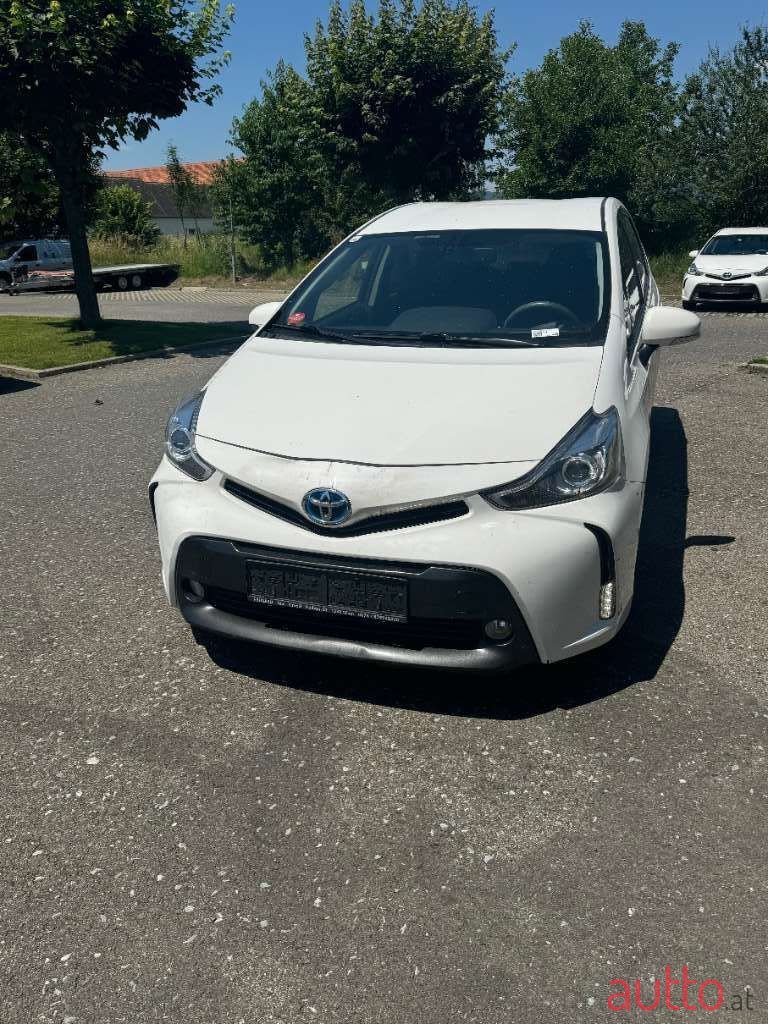 2016' Toyota Prius photo #1