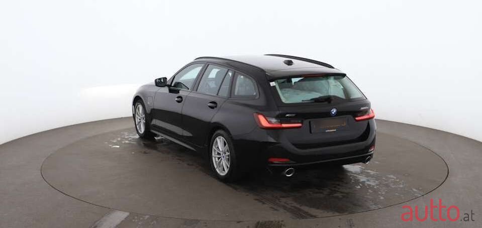 2022' BMW 3Er-Reihe photo #4