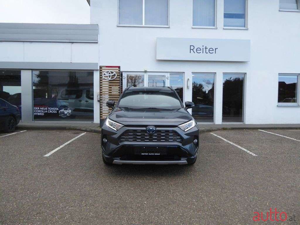 2021' Toyota RAV4 photo #1