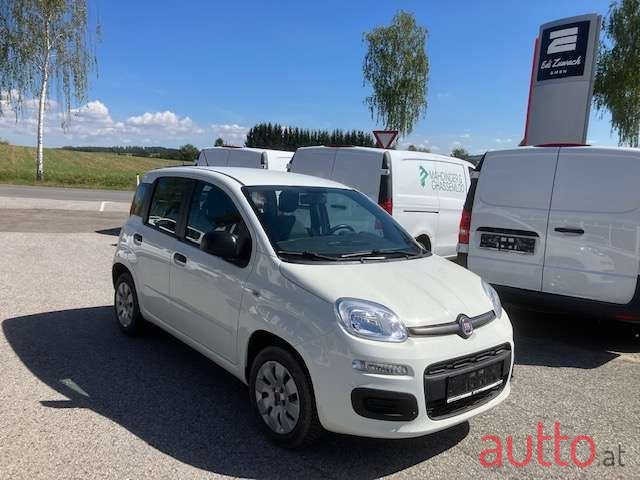 2017' Fiat Panda photo #4