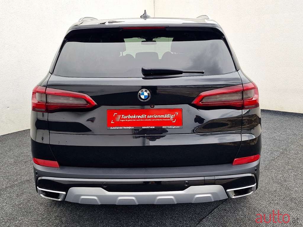 2019' BMW X5 photo #6