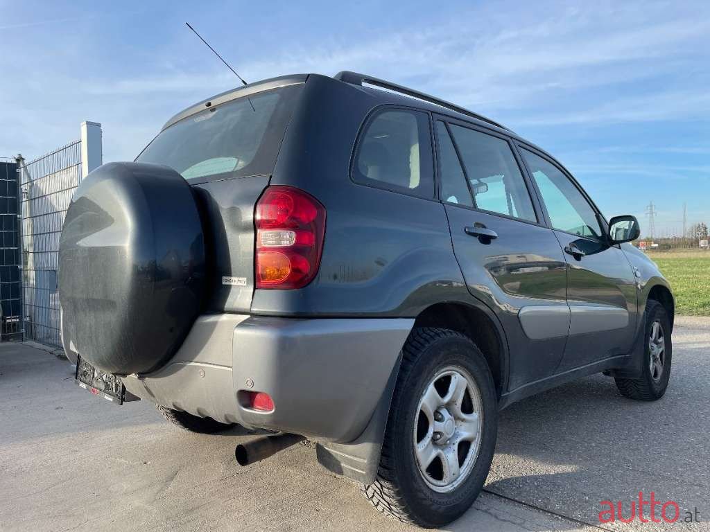 2005' Toyota RAV4 photo #5