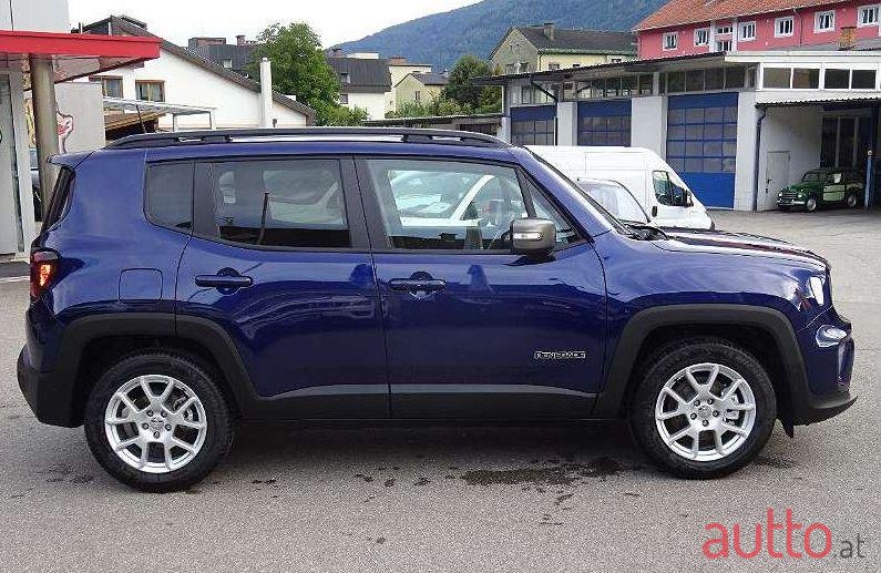 2018' Jeep Renegade photo #2