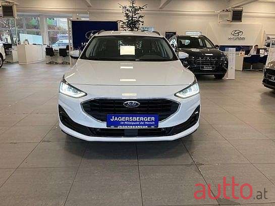 2022' Ford Focus photo #2