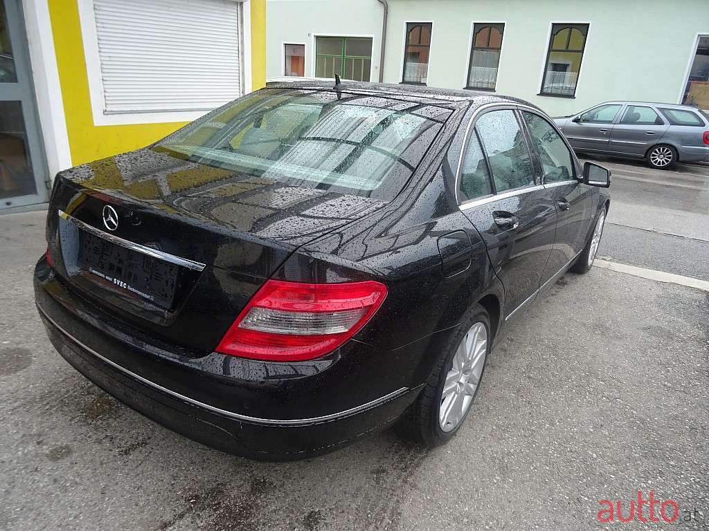 2010' Mercedes-Benz C-Klasse photo #3