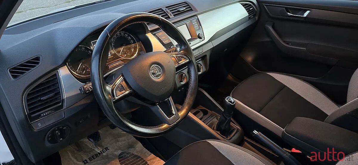 2016' Skoda Fabia photo #4