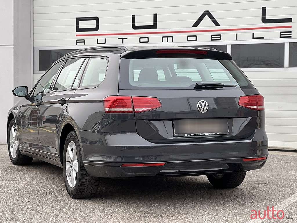 2015' Volkswagen Passat photo #3