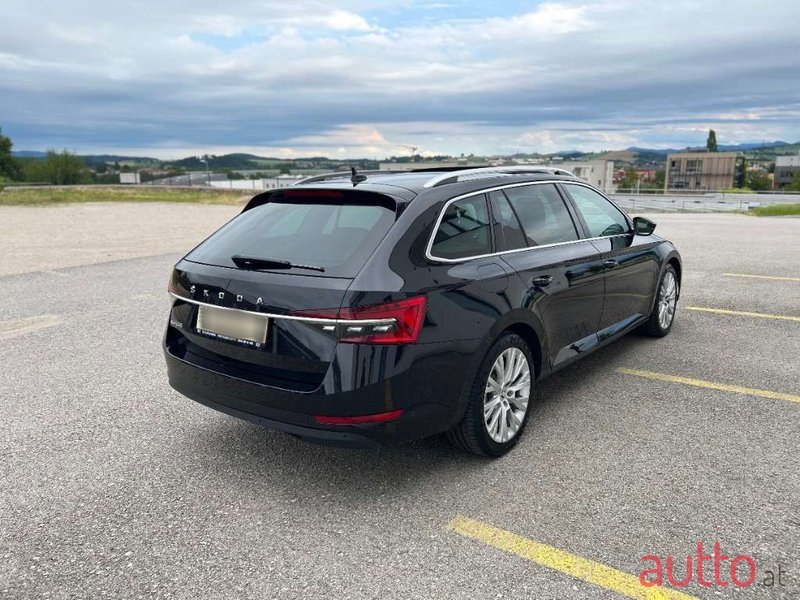 2021' Skoda Superb photo #5