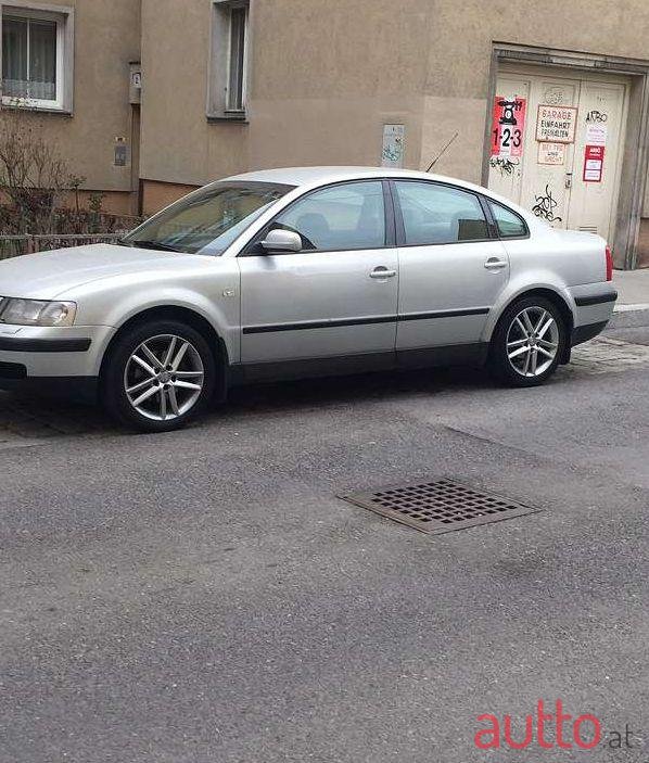 2000' Volkswagen Passat photo #1