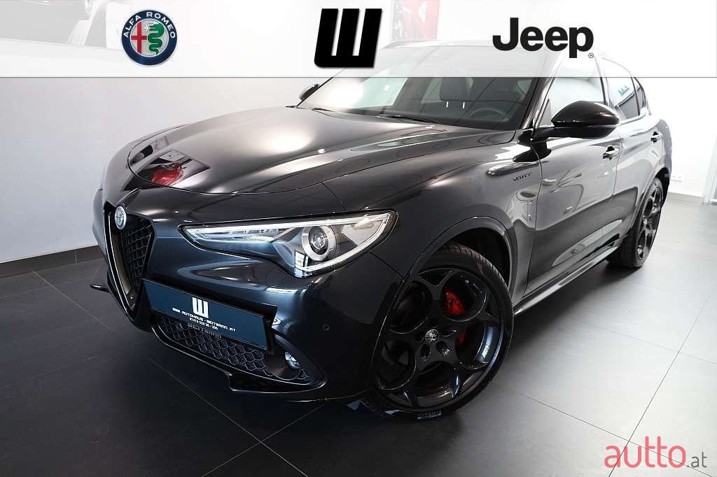 2021' Alfa Romeo Stelvio photo #3