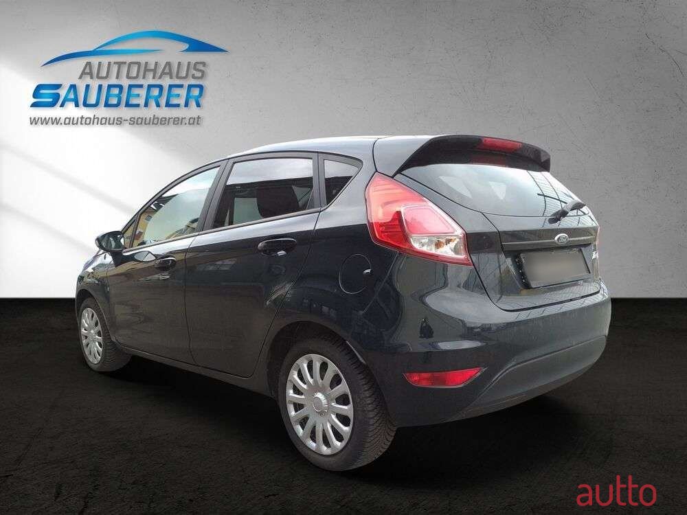 2015' Ford Fiesta photo #3