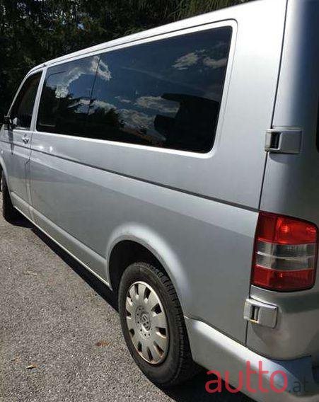 2006' Volkswagen Multivan photo #4