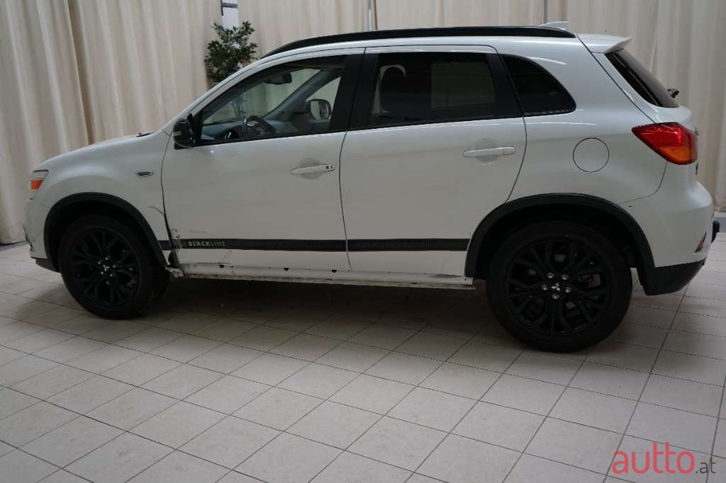 2019' Mitsubishi ASX photo #6