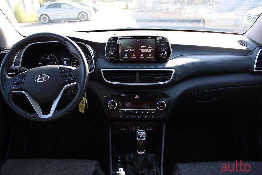 2020' Hyundai Tucson photo #6