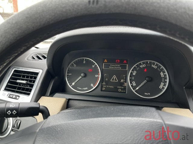 2009' Land Rover Range Rover Sport photo #2