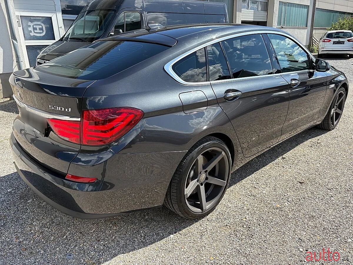 2013' BMW 5Er-Reihe photo #3