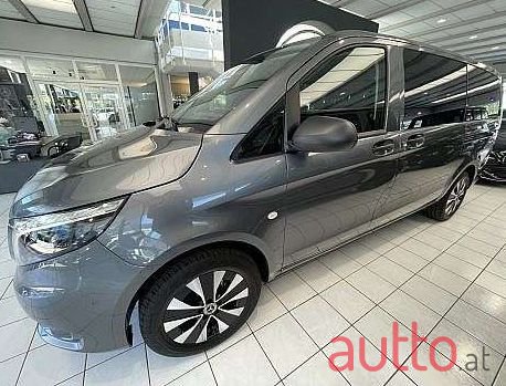 2023' Mercedes-Benz Vito photo #3