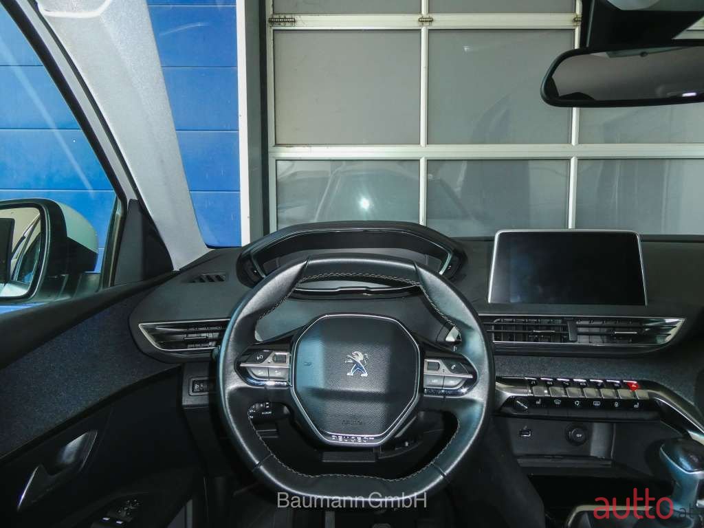 2017' Peugeot 3008 photo #6