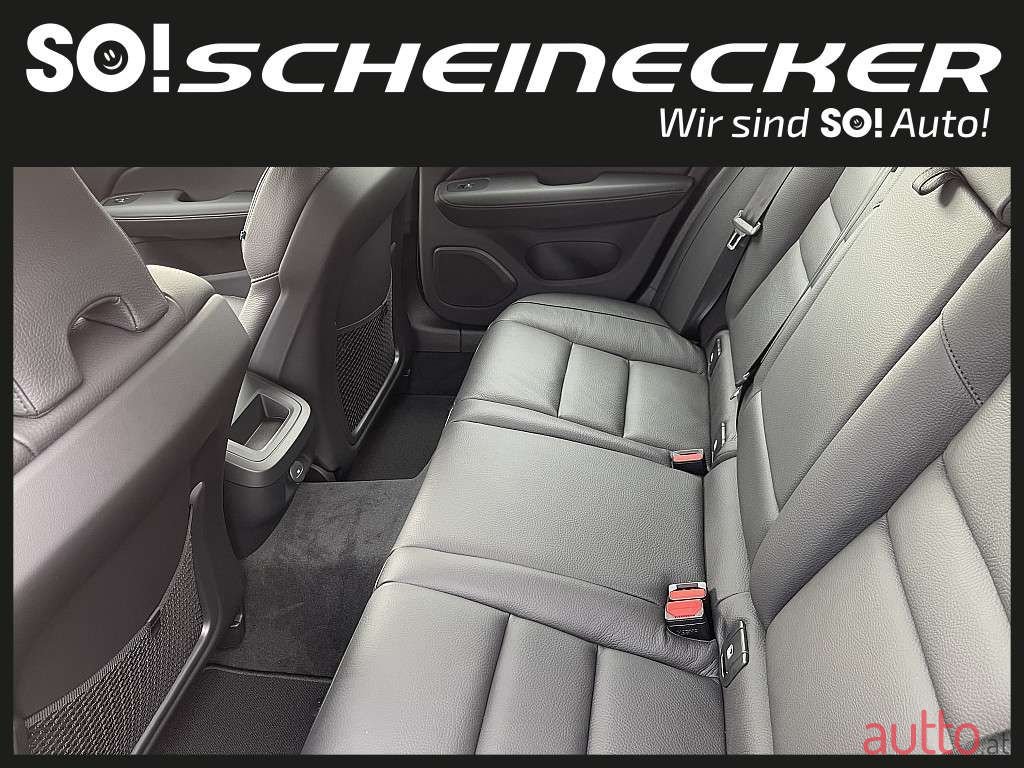 2024' Volvo V60 photo #6